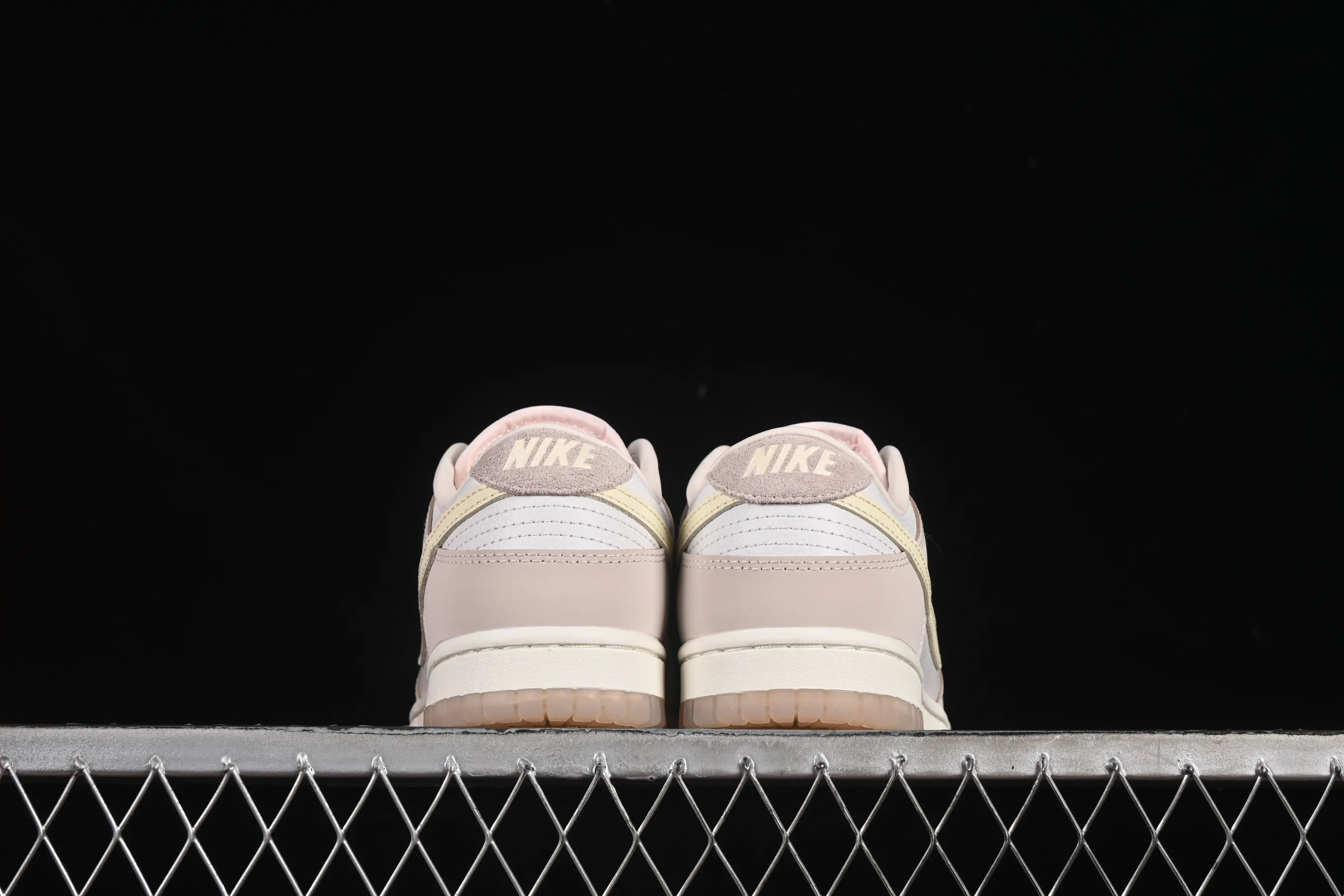 All categories Nk SB Dunk series Nk SB Dunk Low low-top sneakers Nike SB Dunk Low Rouge powder low-top casual sneakers FB7910-601